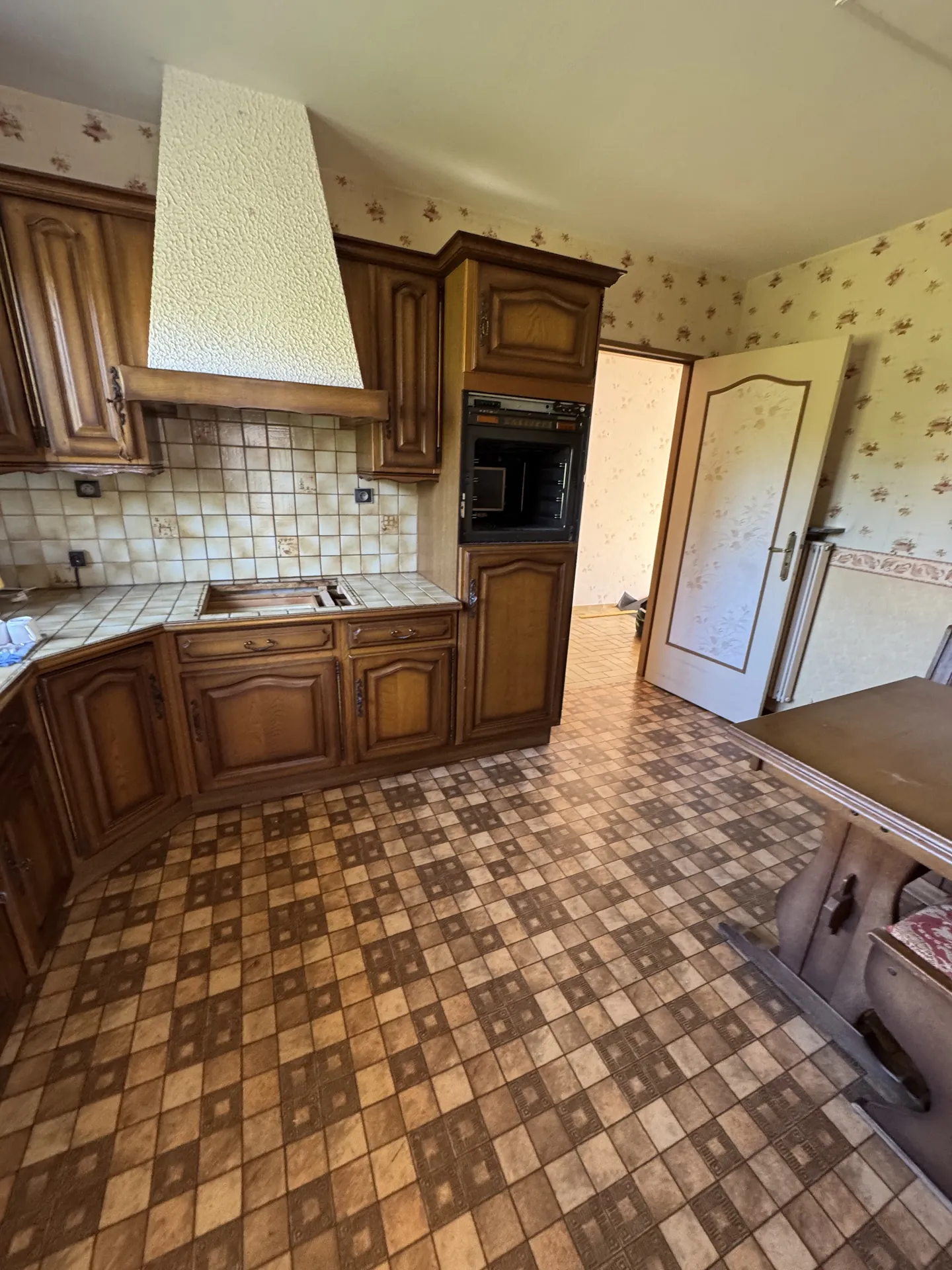 Parquet stratifié et cuisine équipée sur mesure à Forbach — Avant