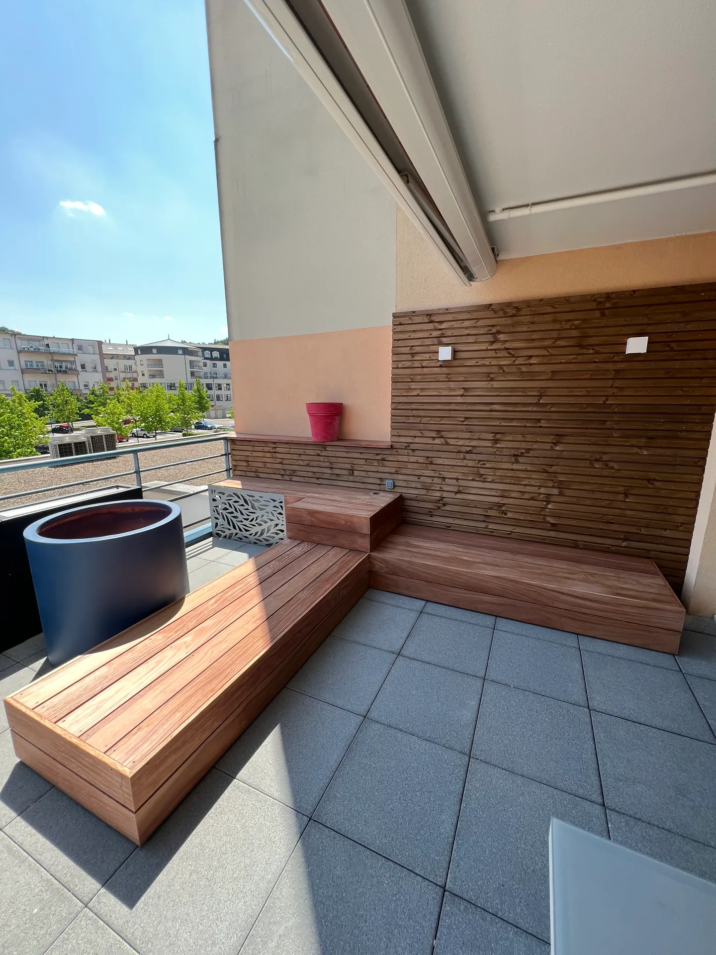 Bardage épicéa thermo & banc bambou design à Forbach