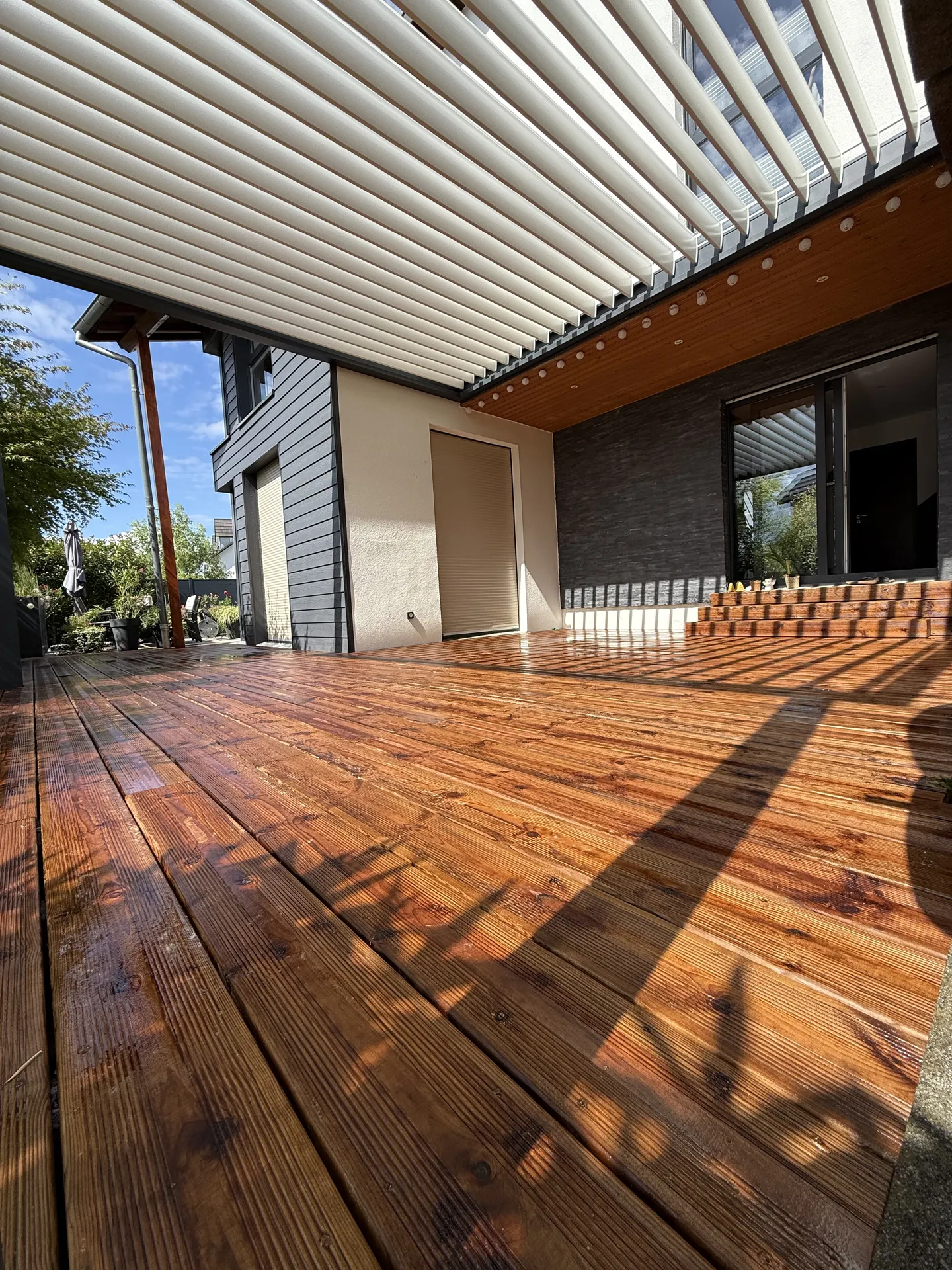 Terrasse en pin brun - mise aux normes à Sarreguemines — Après